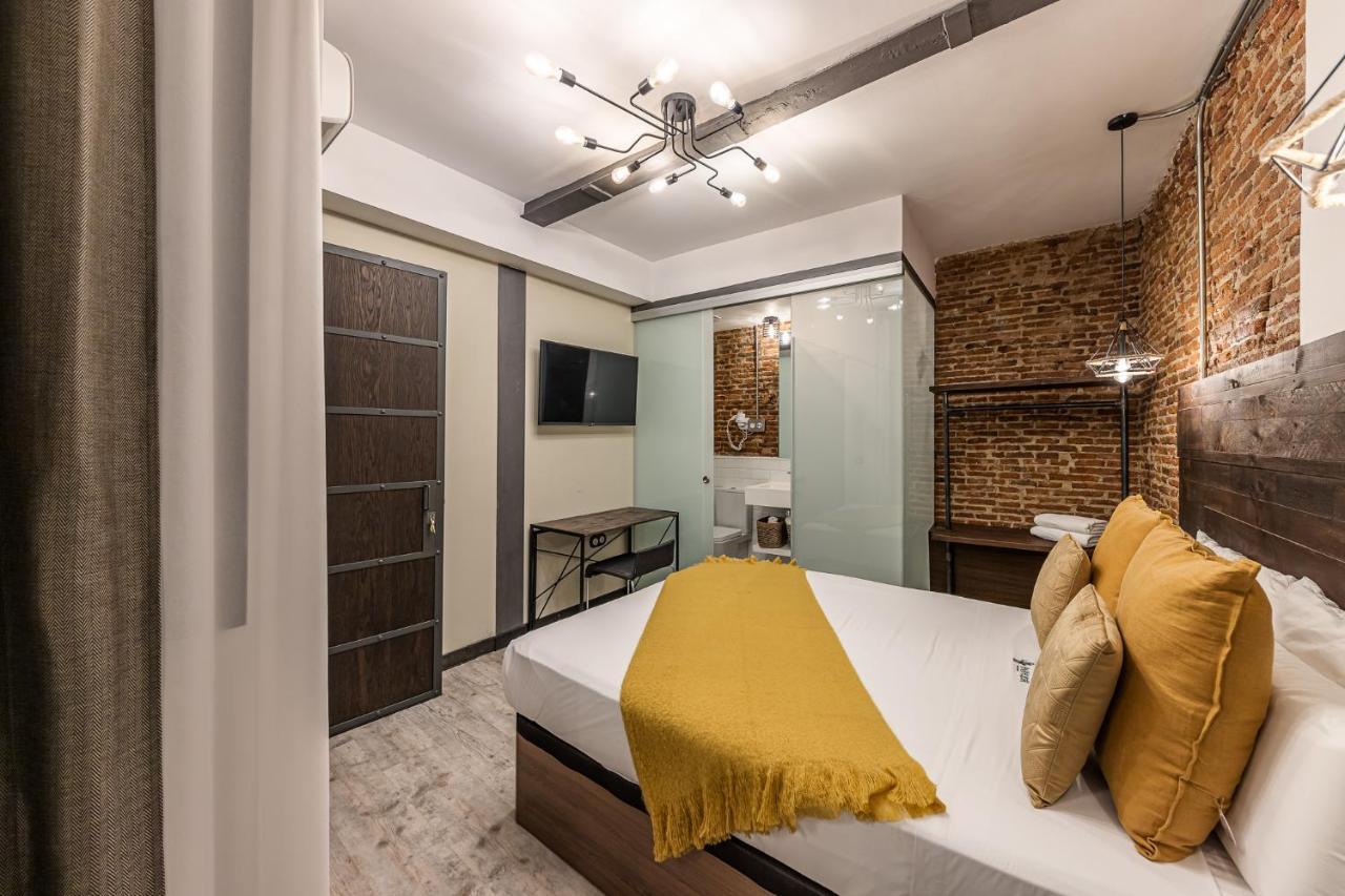 Waou Boutique Sol Hotel Madrid Bagian luar foto